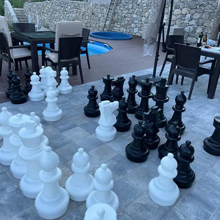 Josanica كونييتش