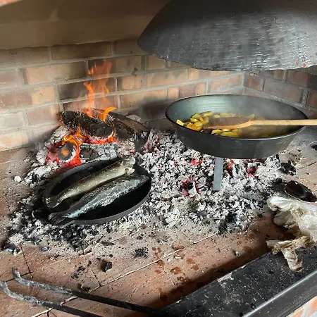 فندق مبيت وإفطار Josanica كونييتش