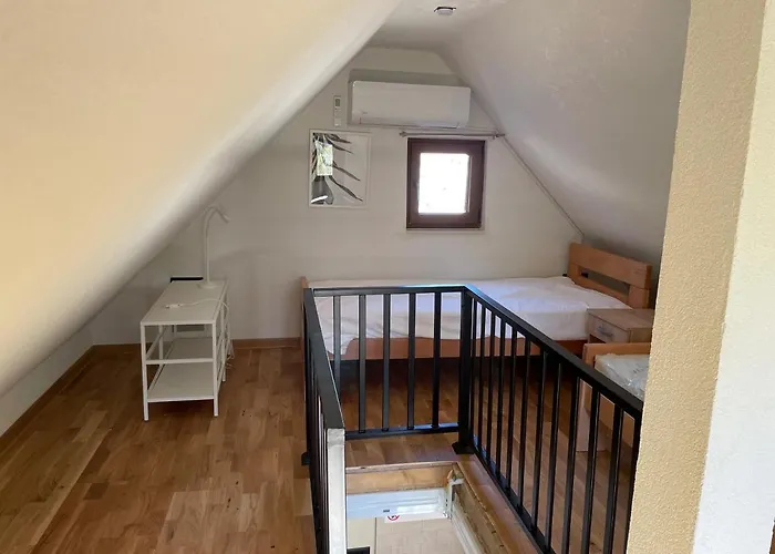 Josanica Bed & Breakfast *